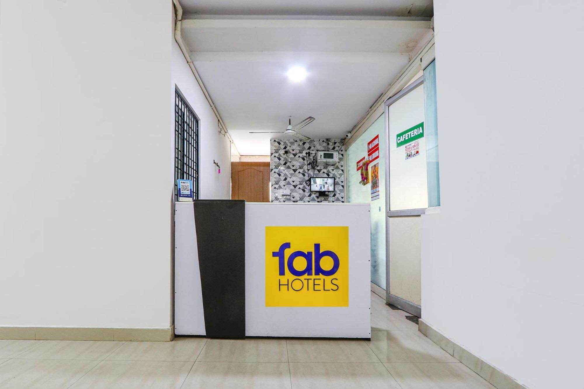 Fabexpress Korner Inn - Sivaji Park 维沙卡帕特南 外观 照片